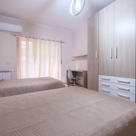 Damilhouse 4 Daire Messina Dış mekan fotoğraf