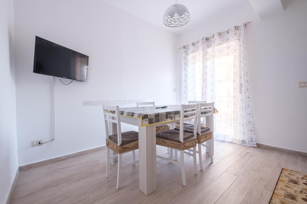 Damilhouse 4 Daire Messina Dış mekan fotoğraf